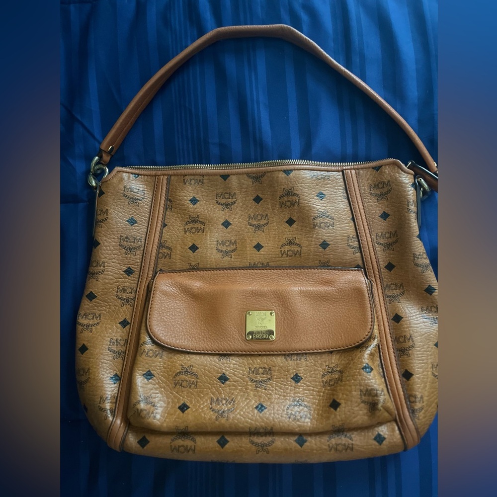 PRE LOVED COGNAC MCM SHOULDER BAG - Picture 7 of 8